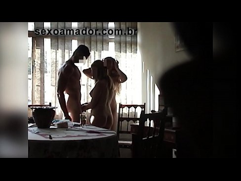 ❤️ เพื่อนเซ็กส์เชิญชายร่างยักษ์และเซ็กส์สามคนกับเขา ❤️❌ เย็ดกัน ที่ th.com-porn-hat.ru